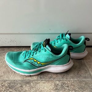 Saucony Running Shoes size 8